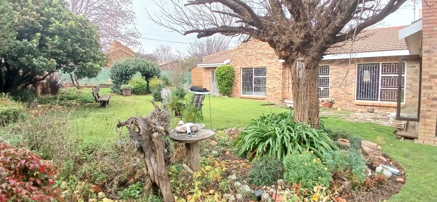 5 Bedroom Property for Sale in La Provance Free State